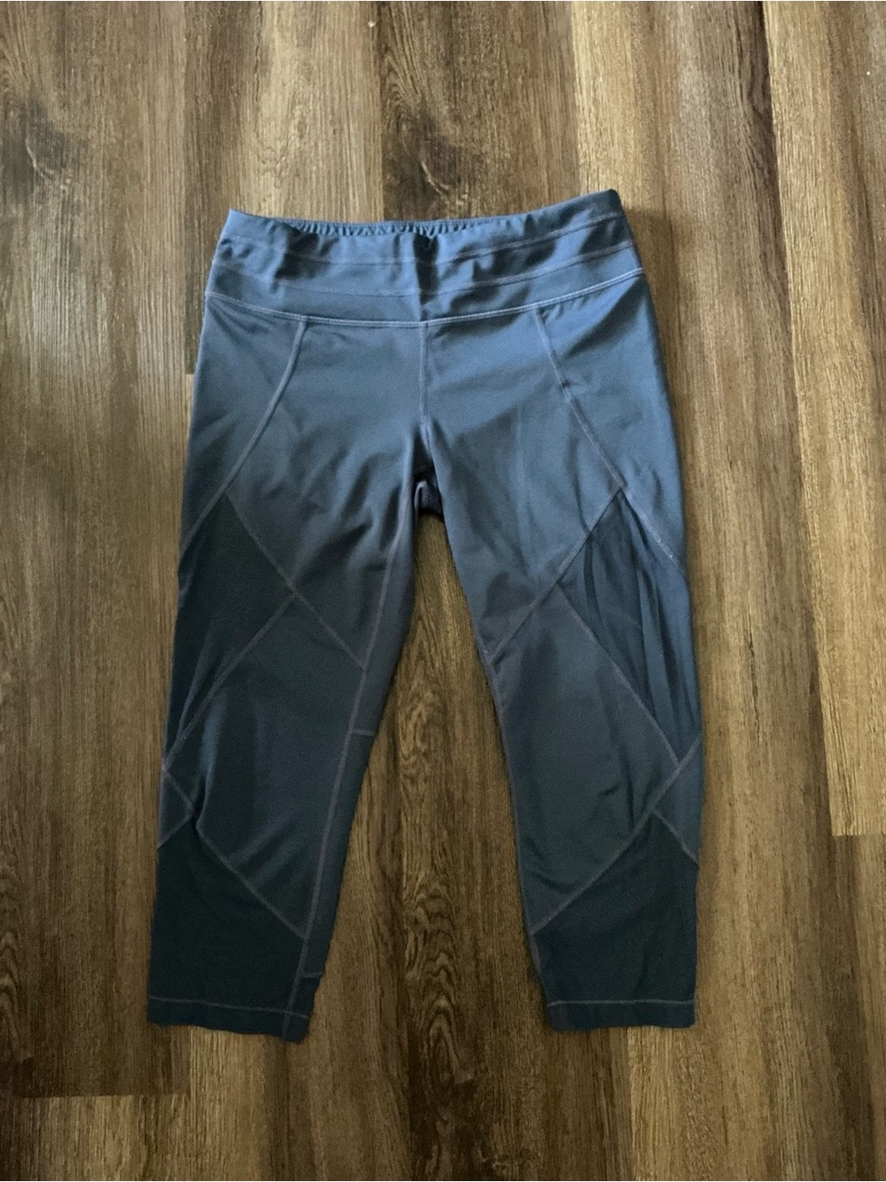 Athleta Girls Navy Capri Leggings